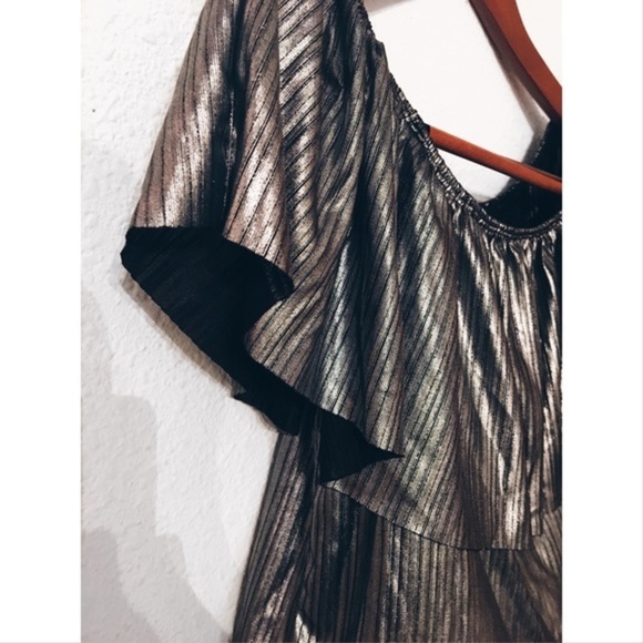 Forever 21 metallic off the shoulder crop top nwot - Picture 3 of 5